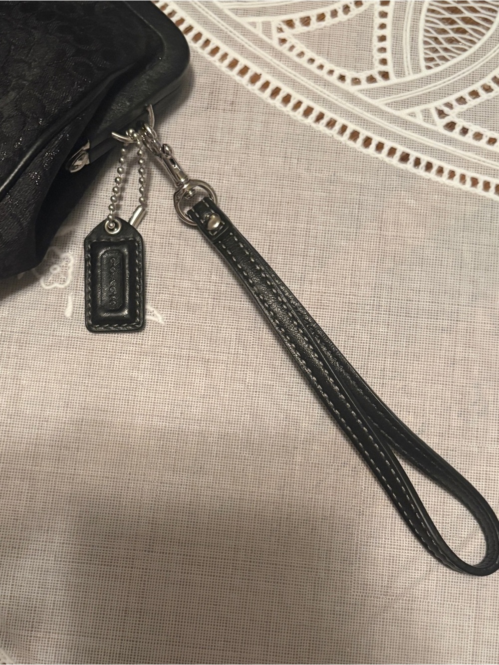 NWOT Coach Women's Black Wristlet Clutch - Elegant Evening Bag - Picture 4 of 7